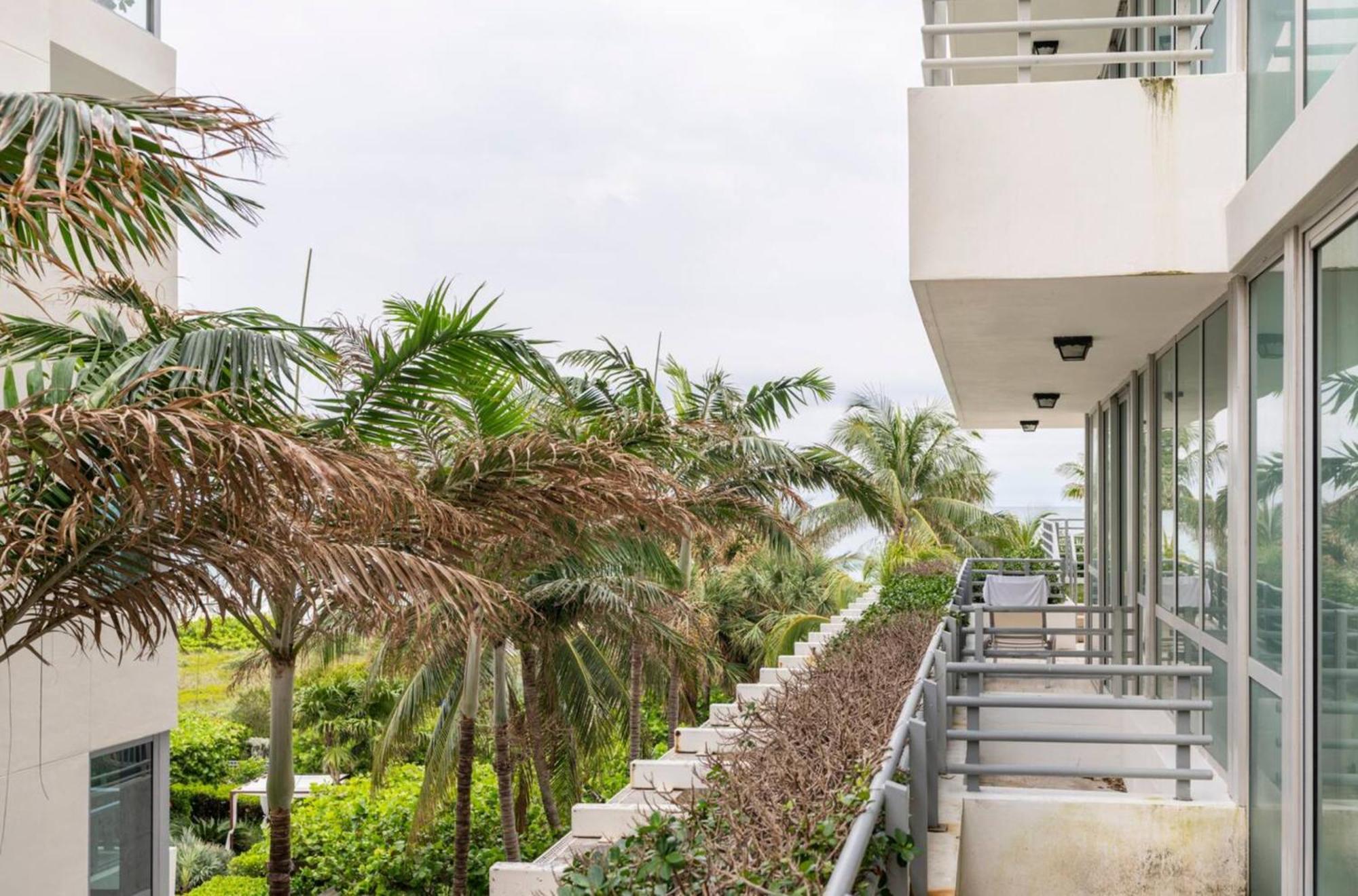 Beachfront Bentley Hotel One Bedroom Suite With Balcony And Beach Access Miami Beach Eksteriør bilde