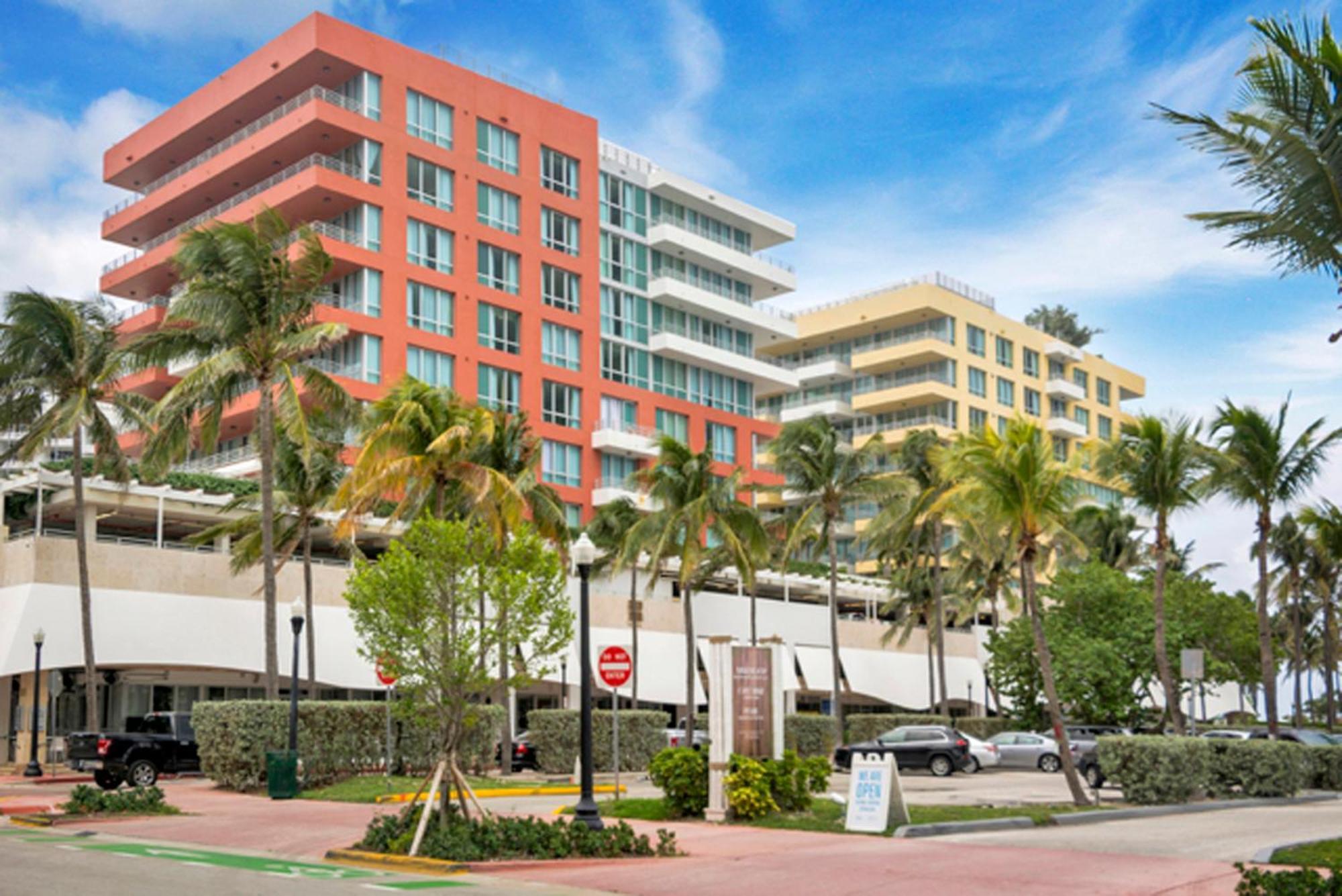 Beachfront Bentley Hotel One Bedroom Suite With Balcony And Beach Access Miami Beach Eksteriør bilde