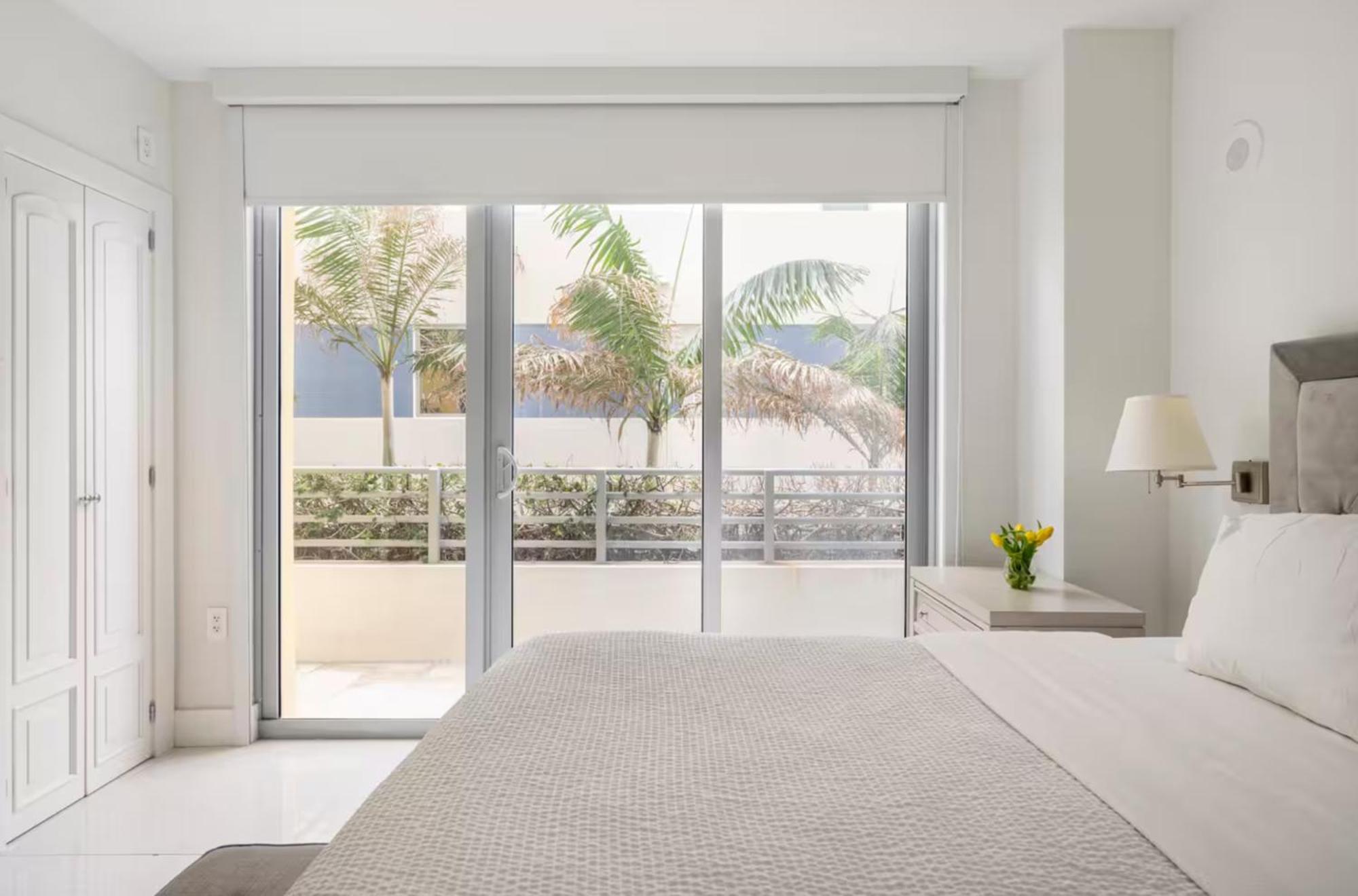 Beachfront Bentley Hotel One Bedroom Suite With Balcony And Beach Access Miami Beach Eksteriør bilde