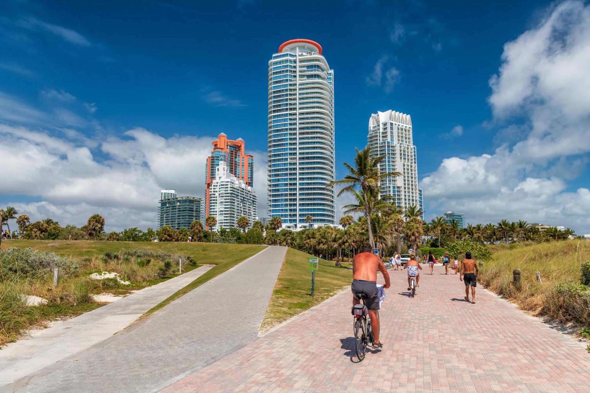 Beachfront Bentley Hotel One Bedroom Suite With Balcony And Beach Access Miami Beach Eksteriør bilde